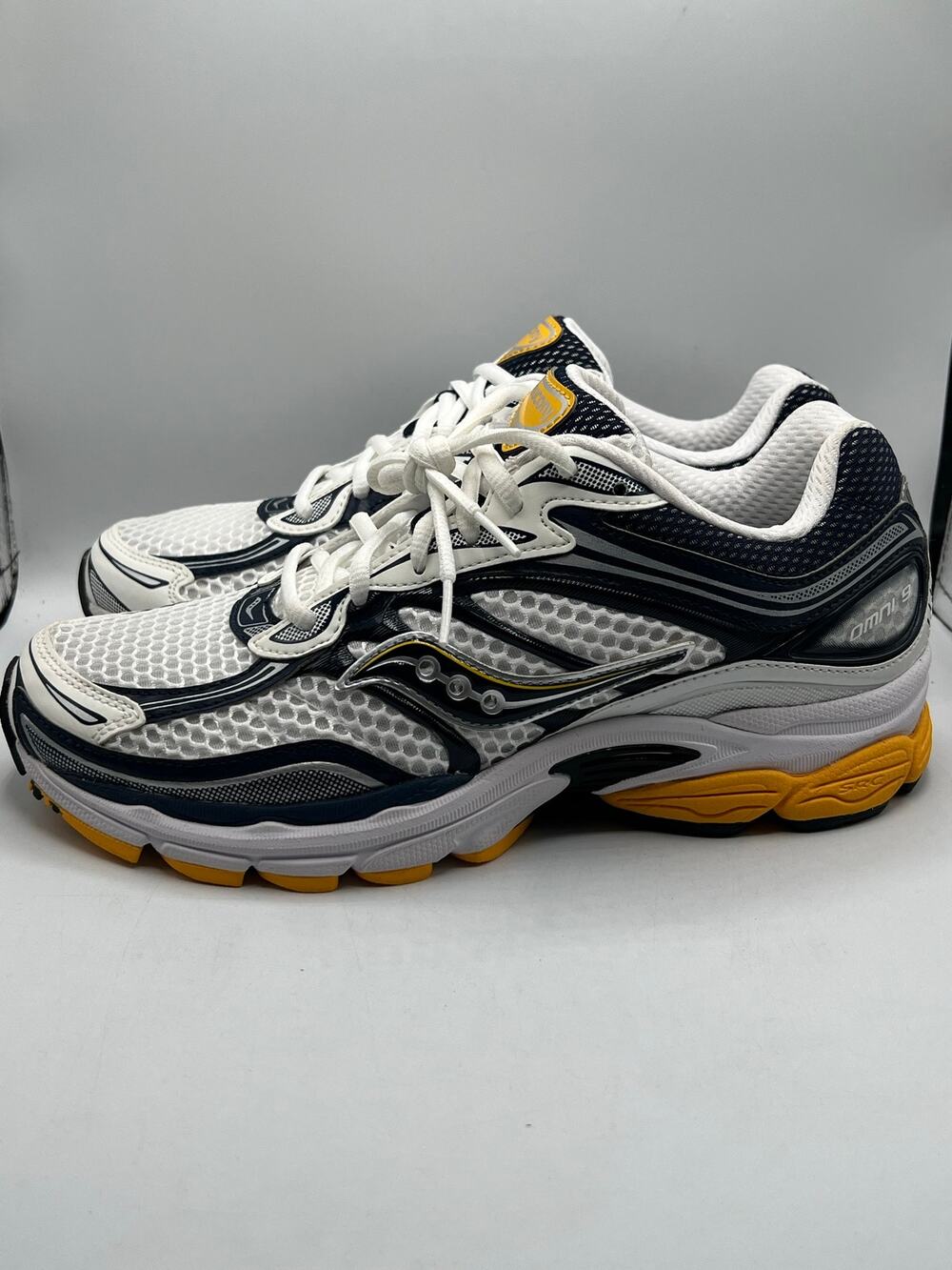 Saucony ProGrid Omni 9 ‘Navy Yellow’ size 9 mens